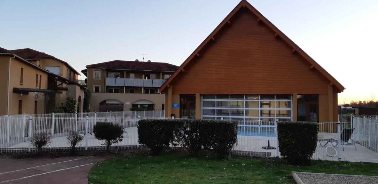 Charmant Logement Avec Piscine Bergerac Zewnętrze zdjęcie