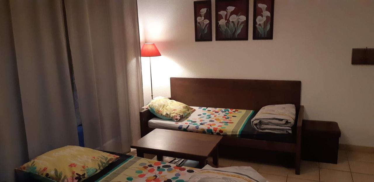 Charmant Logement Avec Piscine Bergerac Zewnętrze zdjęcie